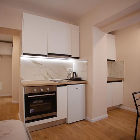 City Center Studio Apartments Shkodër Exteriör bild