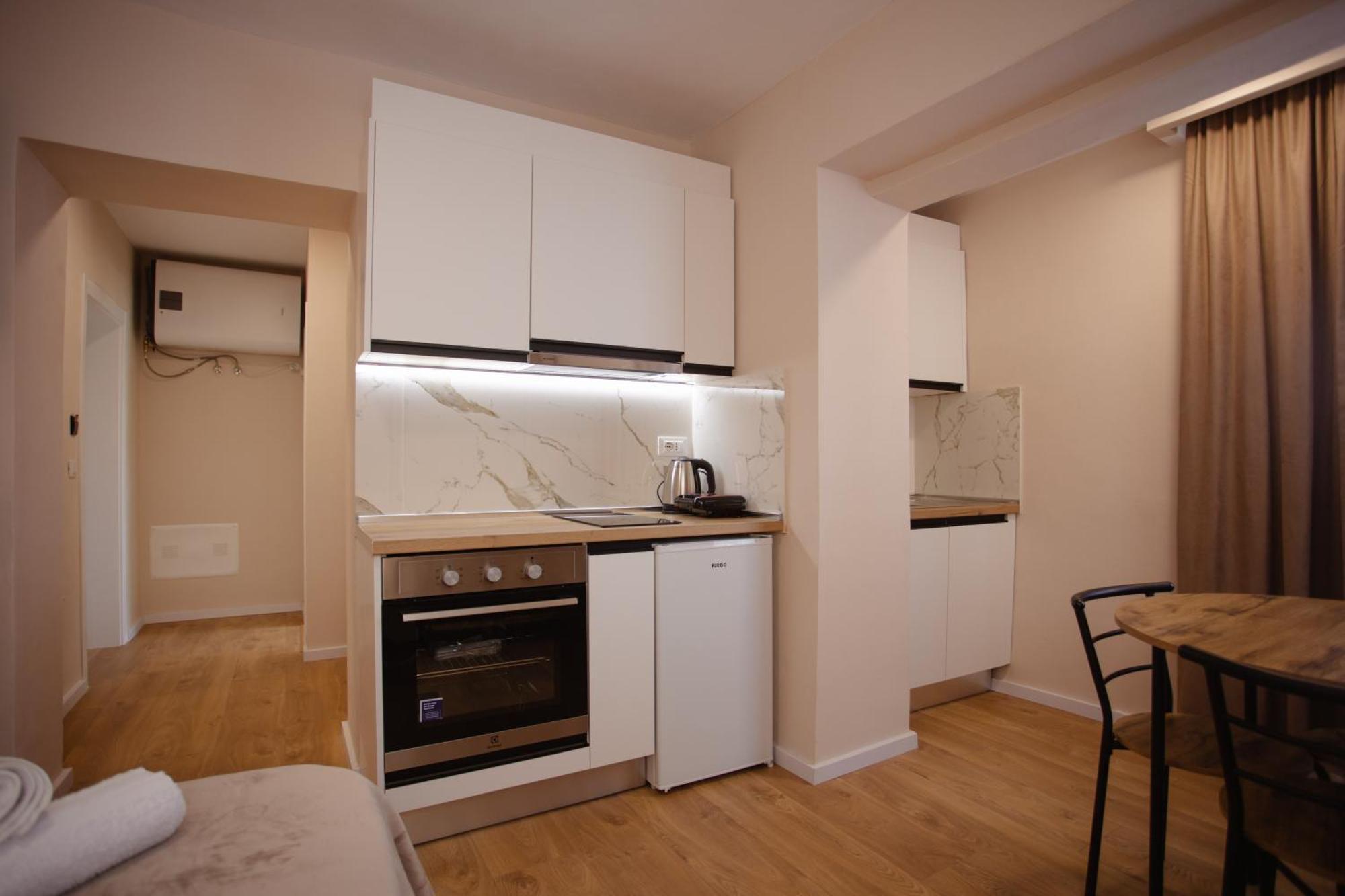City Center Studio Apartments Shkodër Exteriör bild