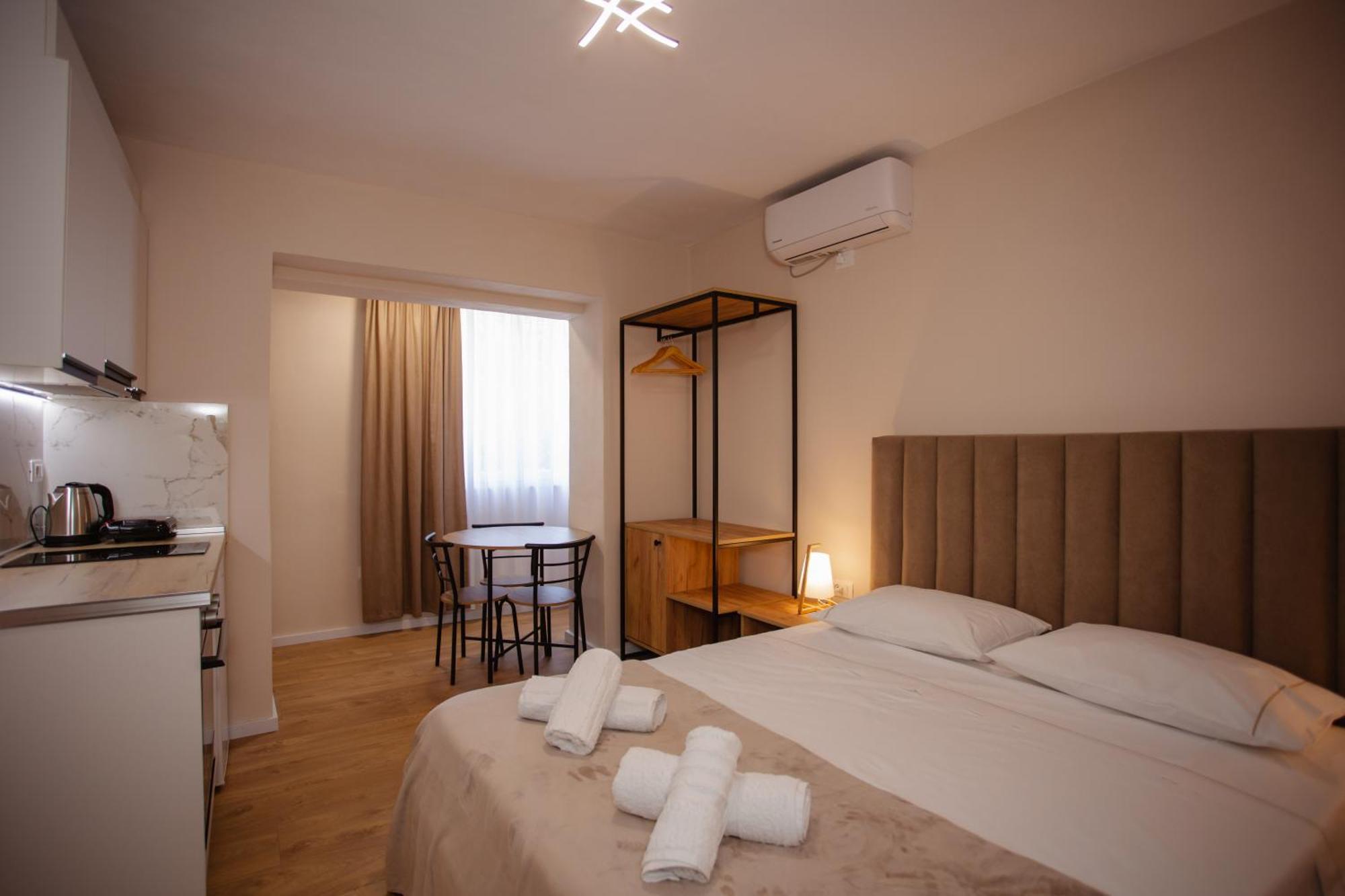 City Center Studio Apartments Shkodër Exteriör bild